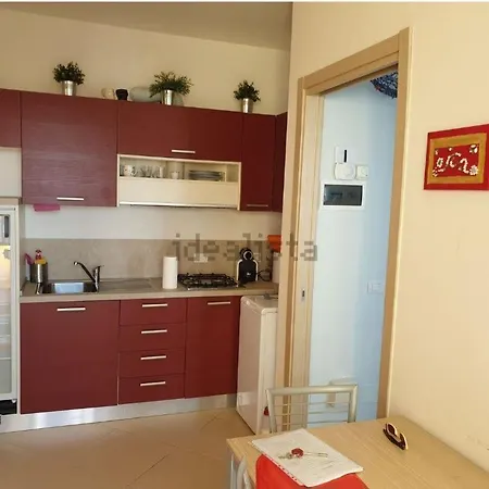 Nido Dei Gabbiani 아파트 *